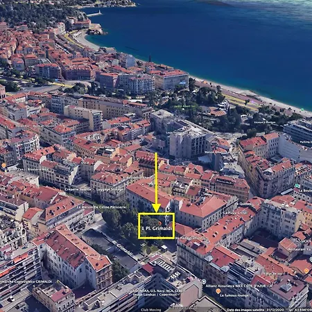 New! Remodeled In The Heart Of Nice, 3 Min, 2br, Ac, Elevator, Amazing Little Terrace, Location! *