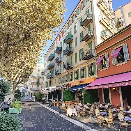 New! Remodeled In The Heart Of Nice, 3 Min, 2br, Ac, Elevator, Amazing Little Terrace, Location! Apartmán *